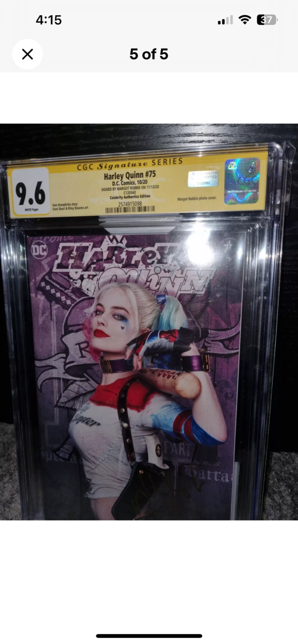 Harley Quinn #75 CGC 9.6 signed by Margot Robbie - Image 2